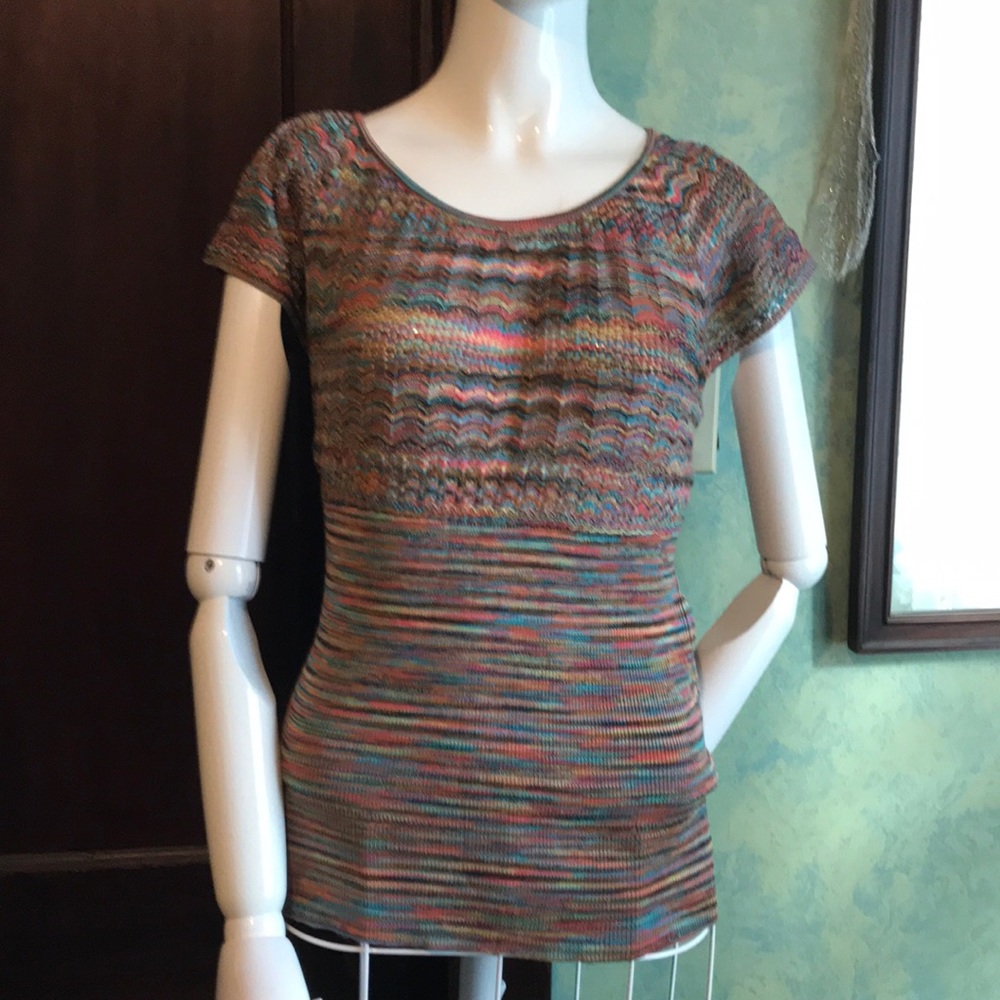 Short sleeved flutter sweater size large